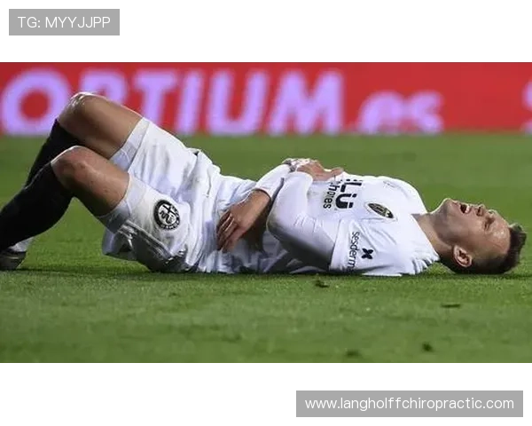 瓦伦西亚球迷抗议持续,对俱乐部运营及球队表现形成双重影响