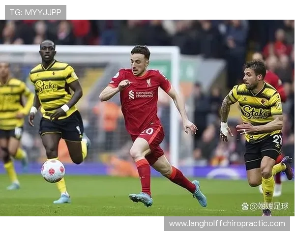 朱尔斯·孔德近期防守表现与状态提升分析 朱尔斯·孔德近期防守表现与状态提升分析