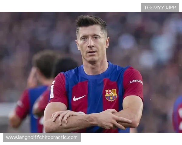 巴萨重返欧冠强队行列趋势显现，竞争格局与赛季走势带来变化