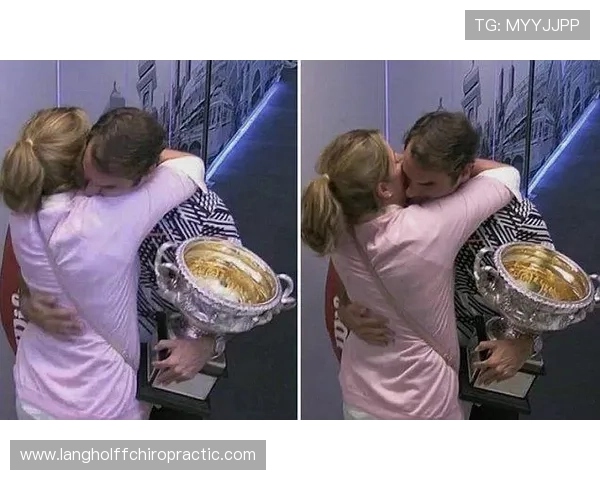 费德勒家的狗粮都比我的工资贵